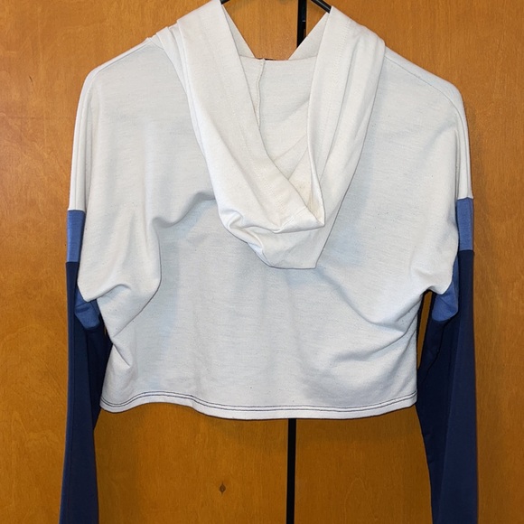 Medium Fashion Nova cropped top & pants set - Picture 2 of 11